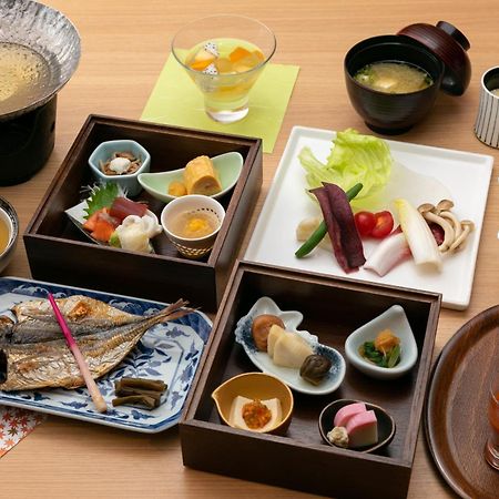 Oku Yugawara Sansuirou Hotell Eksteriør bilde